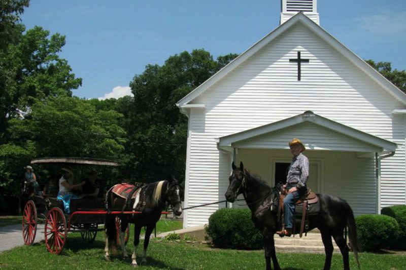 Ride to worship at A Tennessee Horse Guest Ranch