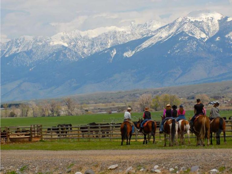 Dudue Rench Dude Ranch Vacations Open in October | DudeRanchVacations.com